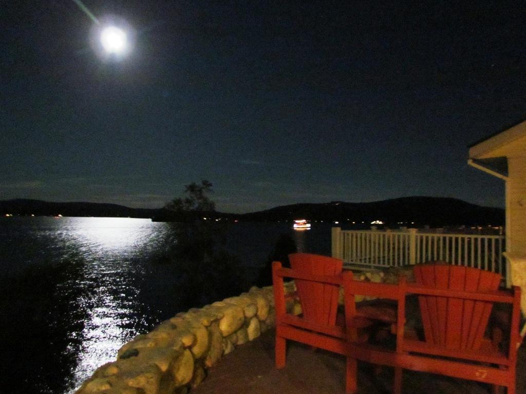 Depe Dene Resort Lake George Ruang foto
